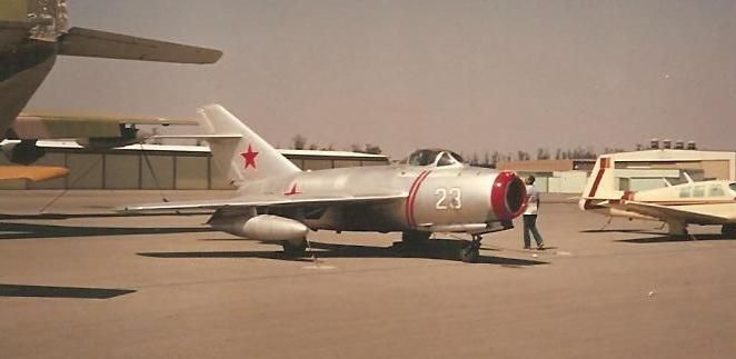 Mig-17Chino1990a_zps734a20ec.jpg